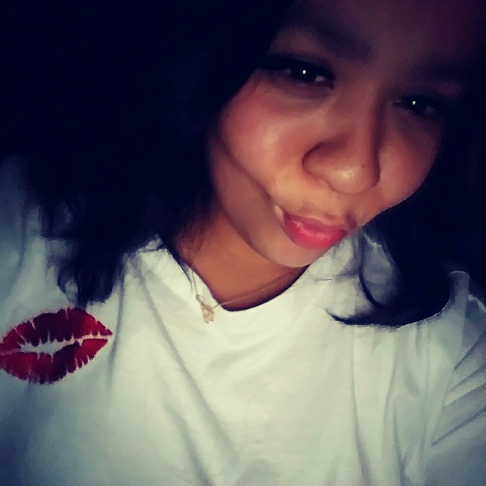 Meet your Posher, Alexis